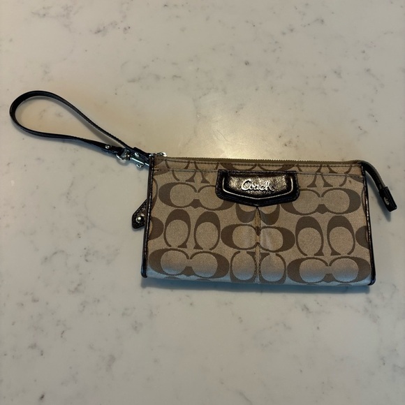 Coach Wristlet - Picture 1 of 10